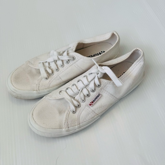 Superga unisex Off-White Canvas Sneakers size 40 (9 womens us 7.5 mens us) - Picture 2 of 12